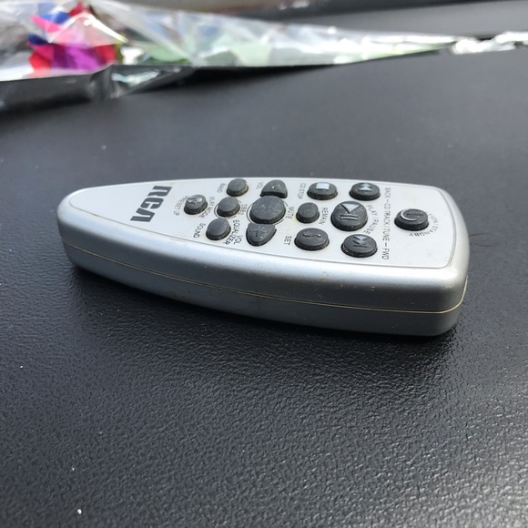 RCA remote - Picture 2 of 3